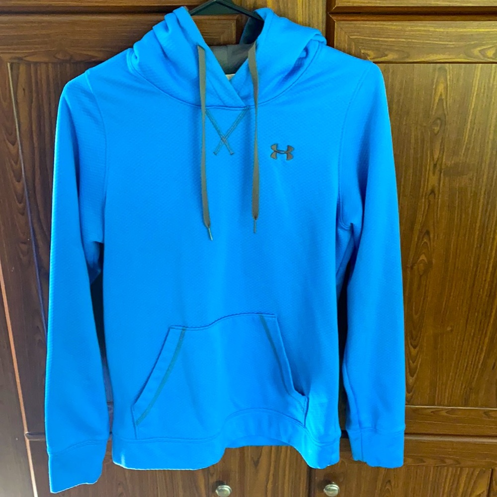 💙 Under Armour hoodie 💙